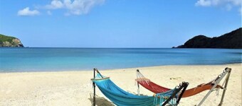 フクギの宿国直にあるフクギに囲まれた静かな宿ビーチまで徒歩1分！1棟貸切ゲストハウス / 大島郡 鹿児島県