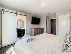 4 bedrooms, in-room safe, iron/ironing board, free WiFi