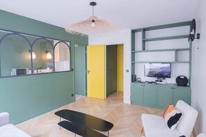 Télévision, espaces bureaux