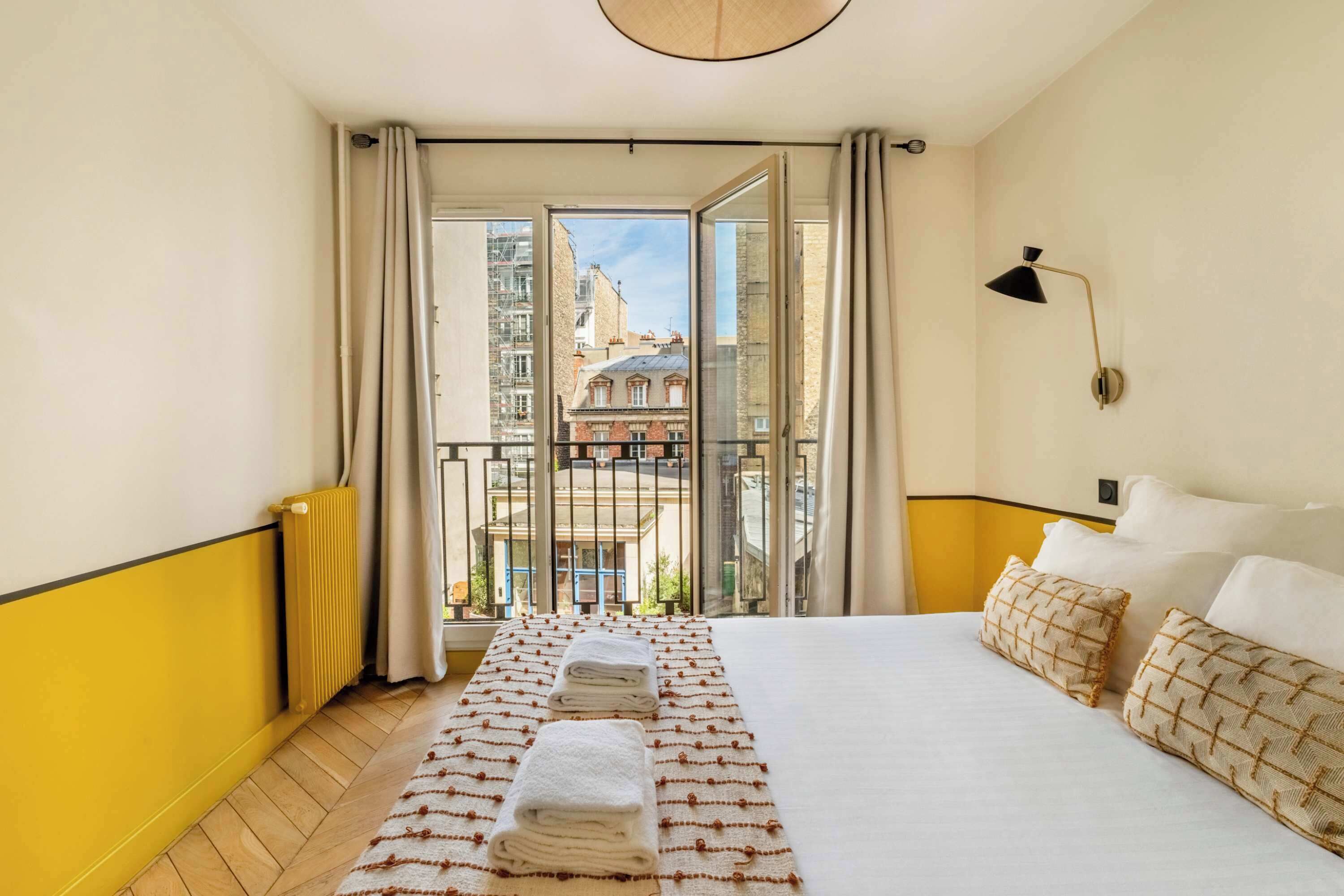 3 Schlafzimmer, Schreibtisch, Bügeleisen/Bügelbrett, WLAN
