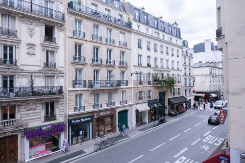 Stylish 3BD for 10 guests next to Invalides!