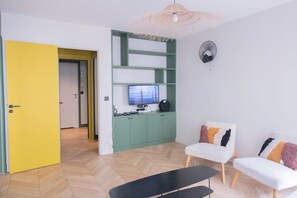 Interior - Stylish 3BD for 10 guests next to Invalides! (Paris)