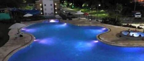 Outdoor pool, a heated pool