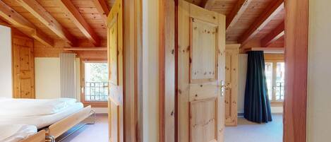 3 chambres, bureau, Wi-Fi, draps fournis