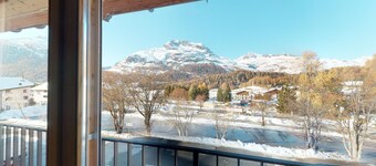 Large 3-½ room maisonette on the 2nd floor.