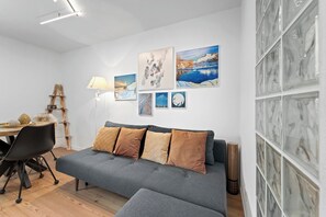 Télévision, chaîne hi-fi