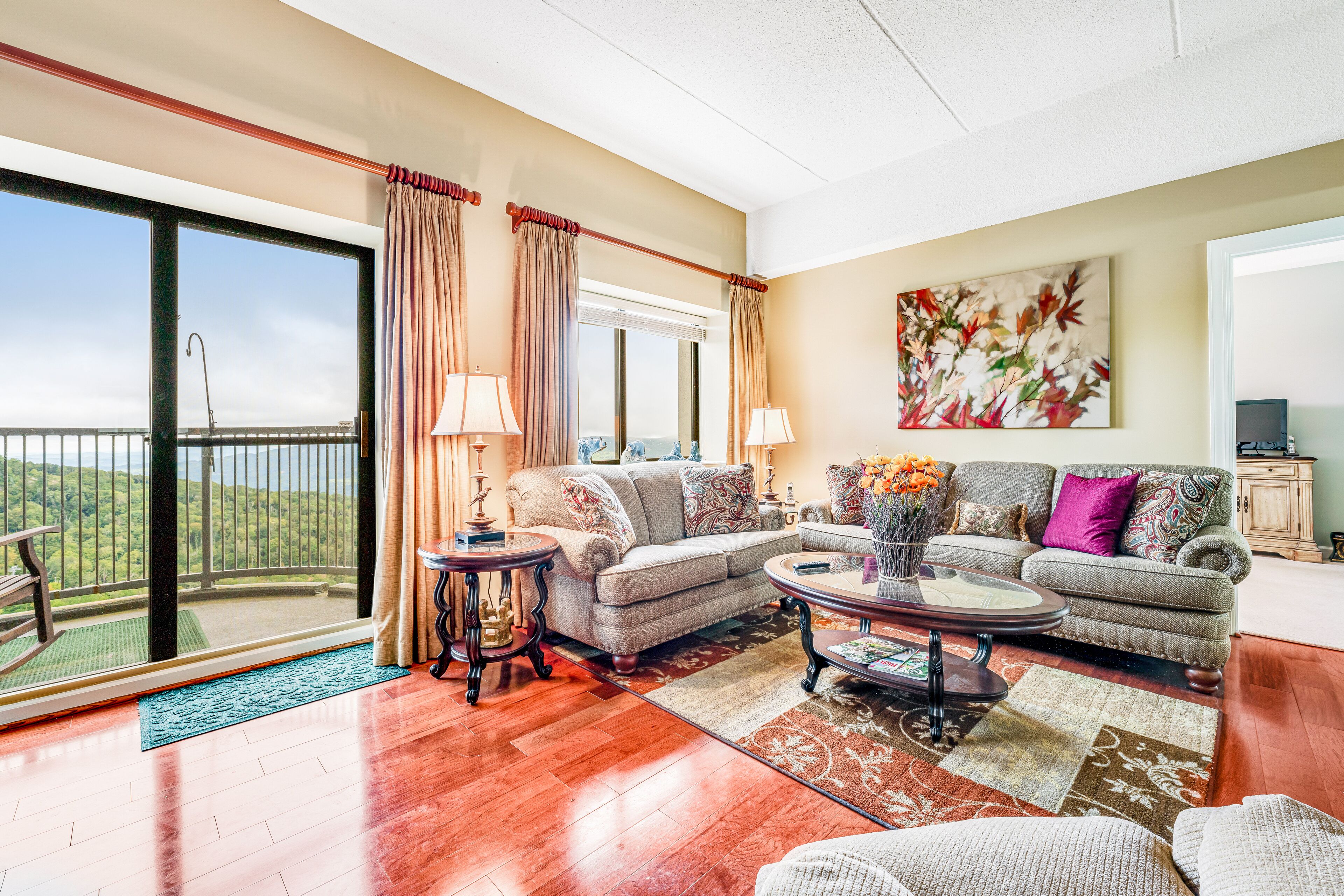 Televisión, libros y estéreo 