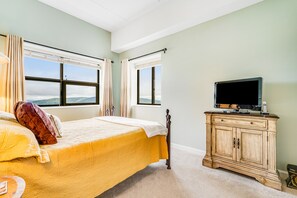 2 bedrooms, internet, bed sheets