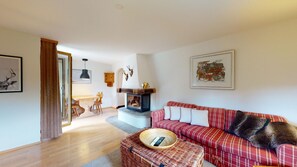 Télévision, cheminée