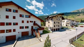 Exterior - 2-room apartment on the 1st floor. (Celerina/Schlarigna)