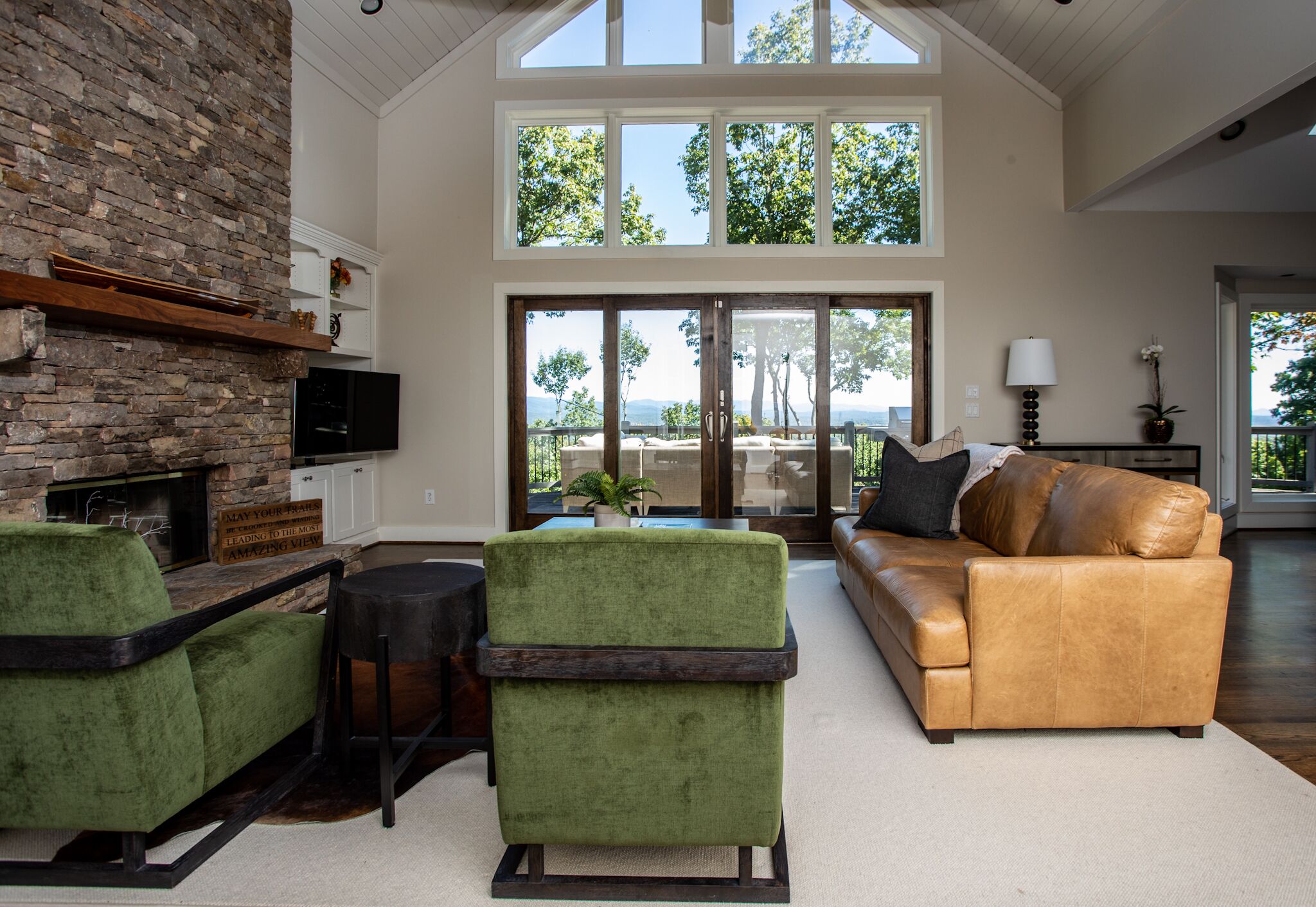 Your Upscale Mountain Oasis Awaits!!