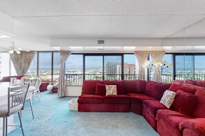 TV, DVD-spiller, fotballspill og bordtennis