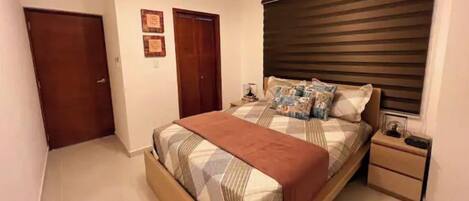 2 slaapkamers, reisbedje, gratis wifi, beddengoed