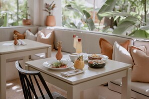 Ferdiglaget frokost hver dag (mot et tillegg)