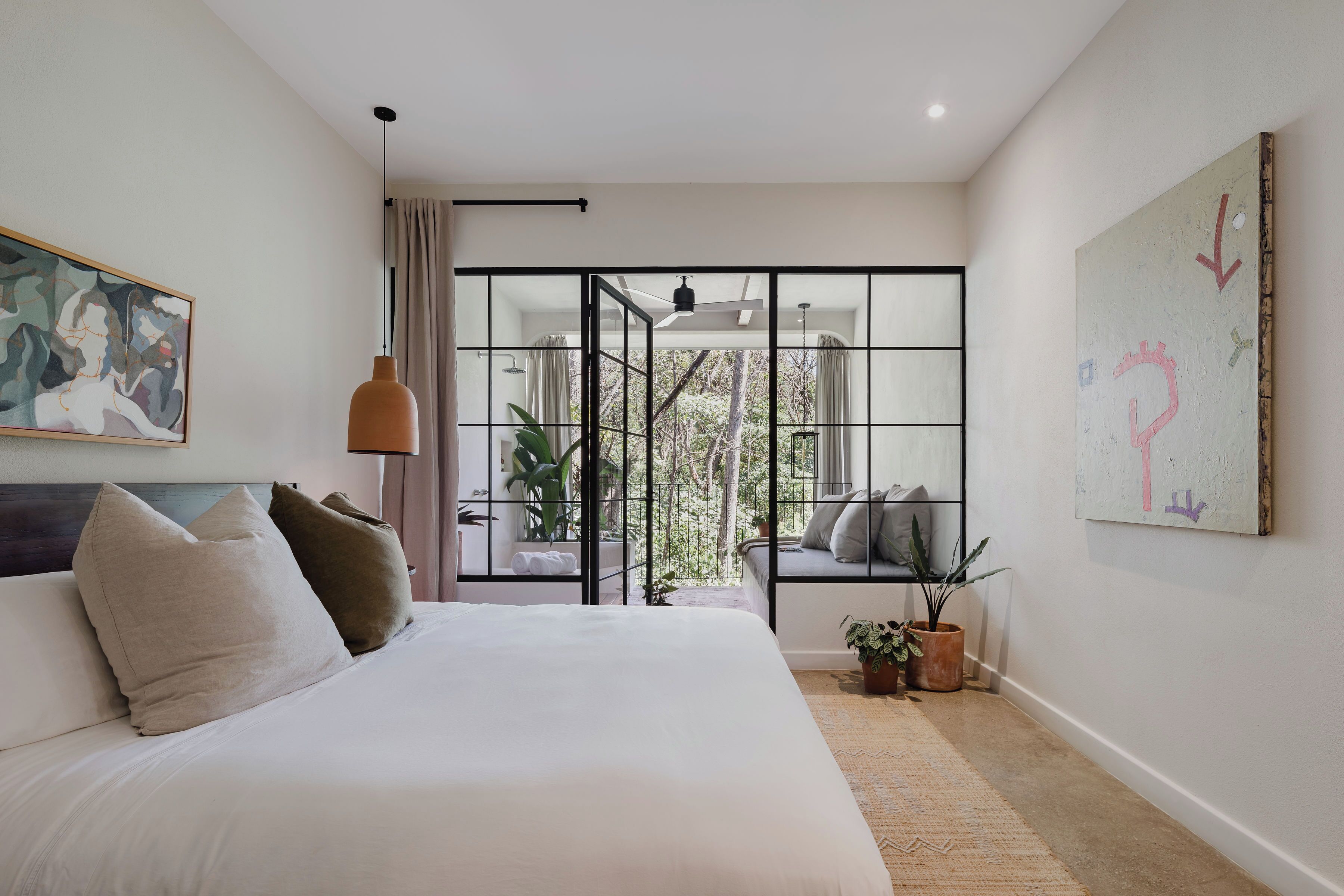 ห้องพัก (Jungle) | เครื่องนอนระดับพรีเมียม, ผ้านวมขนเป็ด, เตียงพร้อมฟูกเสริมที่นอน