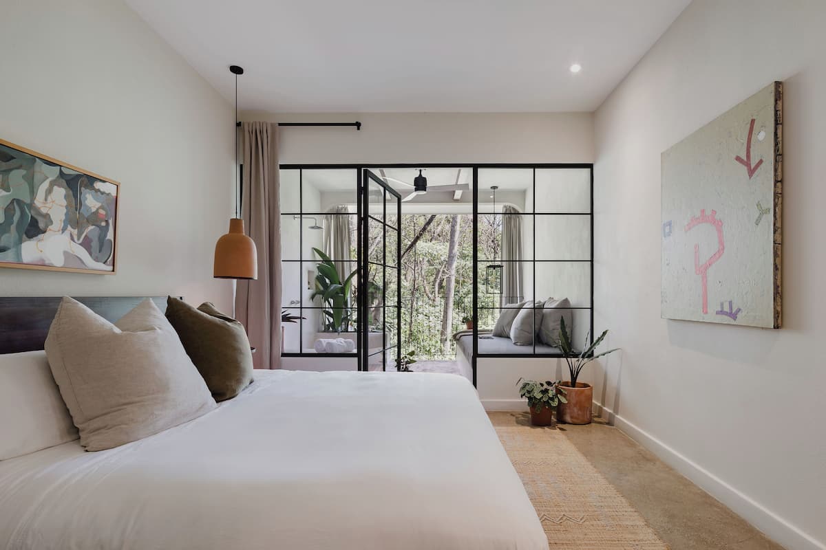 Room (Jungle) | Premium bedding, down duvets, pillow-top beds, in-room safe