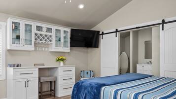 1 bedroom, iron/ironing board, free WiFi, bed sheets