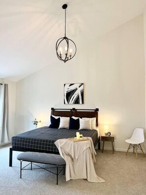 5 Schlafzimmer, Bügeleisen/Bügelbrett, Reisekinderbett, WLAN