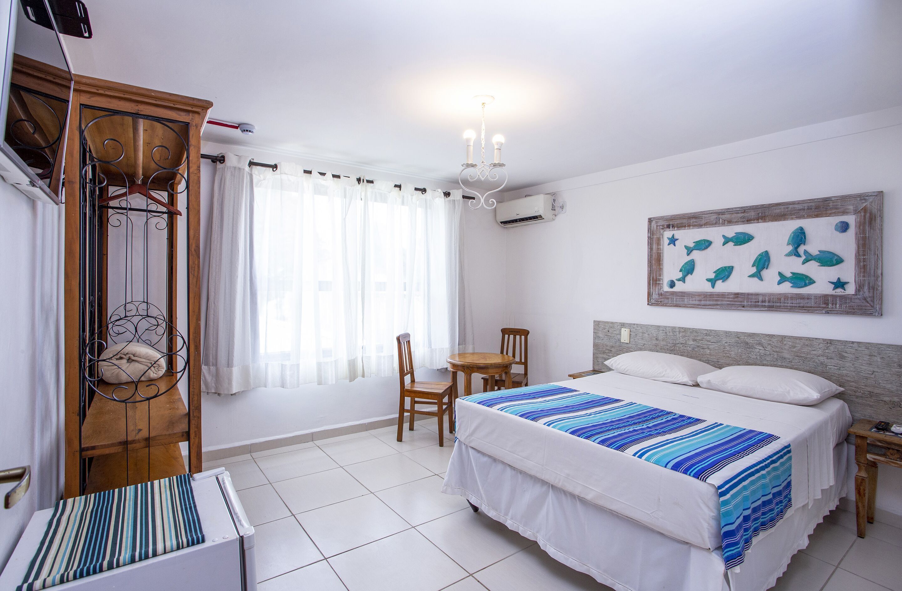 Minibar, Wi-Fi gratuit, draps fournis