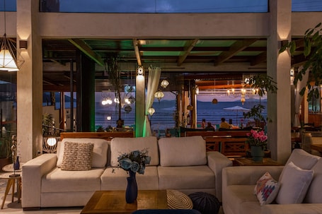 Áreas de la propiedad. HOTEL VILLAGE ENSEADA