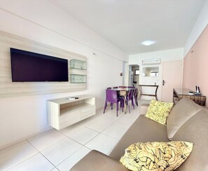 Traditional Apartment | Living area - Beverly Hills no Porto das Dunas (Aquiraz)