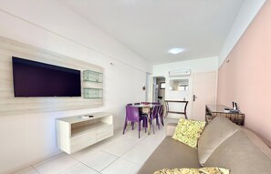 Traditional Apartment | Living area - Beverly Hills no Porto das Dunas (Aquiraz)