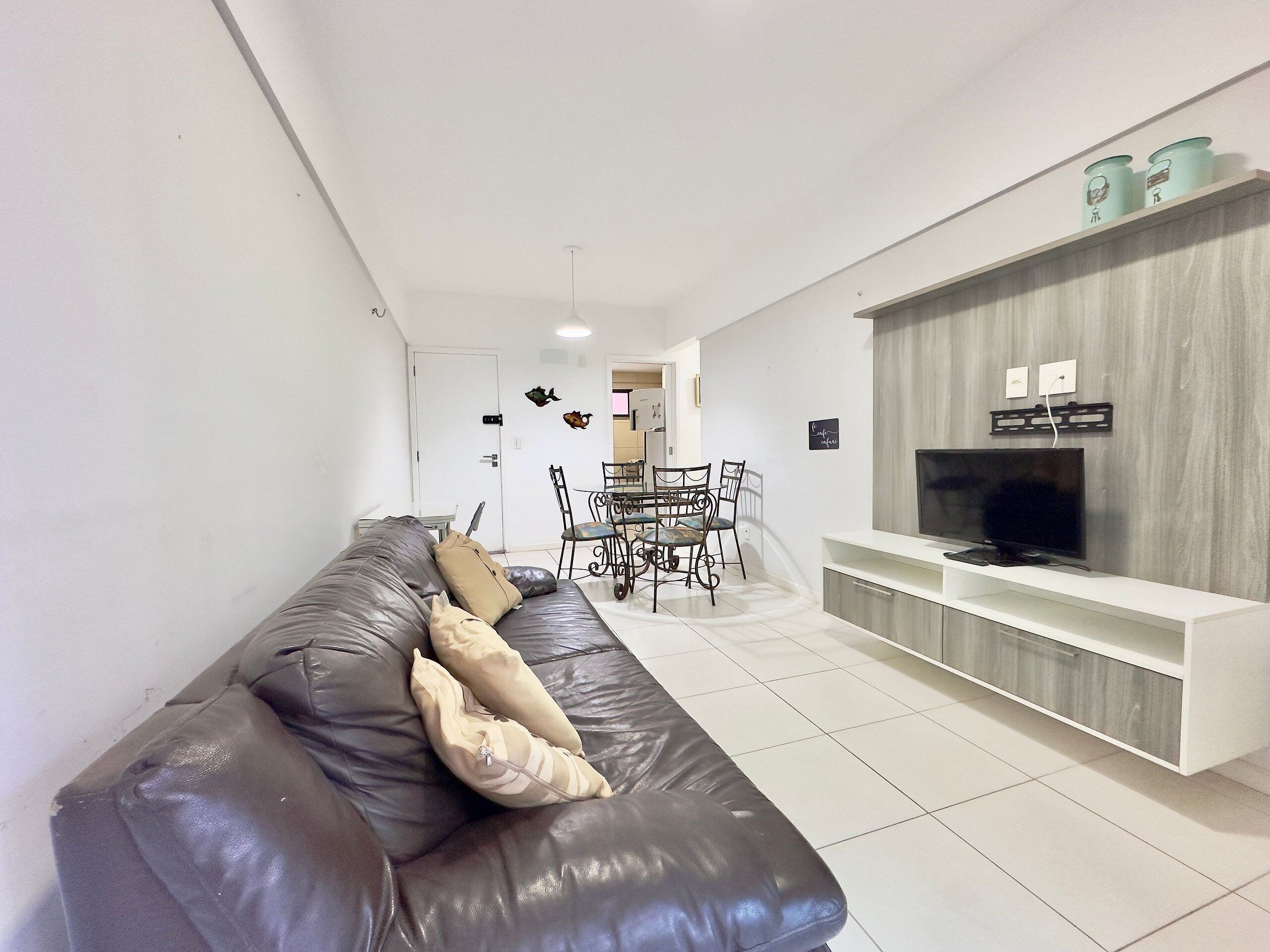 Basic Apartment | Living area