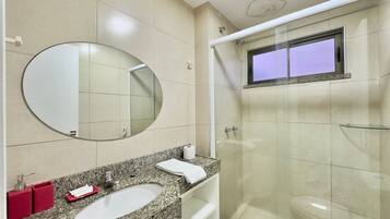 Basic Apartment | Bathroom