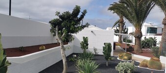 Apartamento estudio una habitación con balcón.