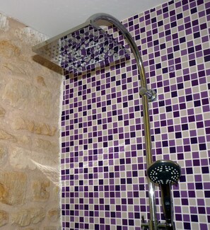 Douche, séchoir à cheveux