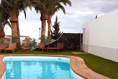 One bedroom apartment with terrace.