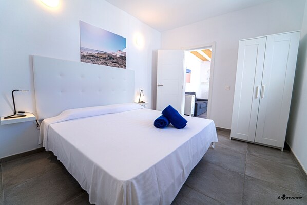 1 bedroom, iron/ironing board, Internet, bed sheets