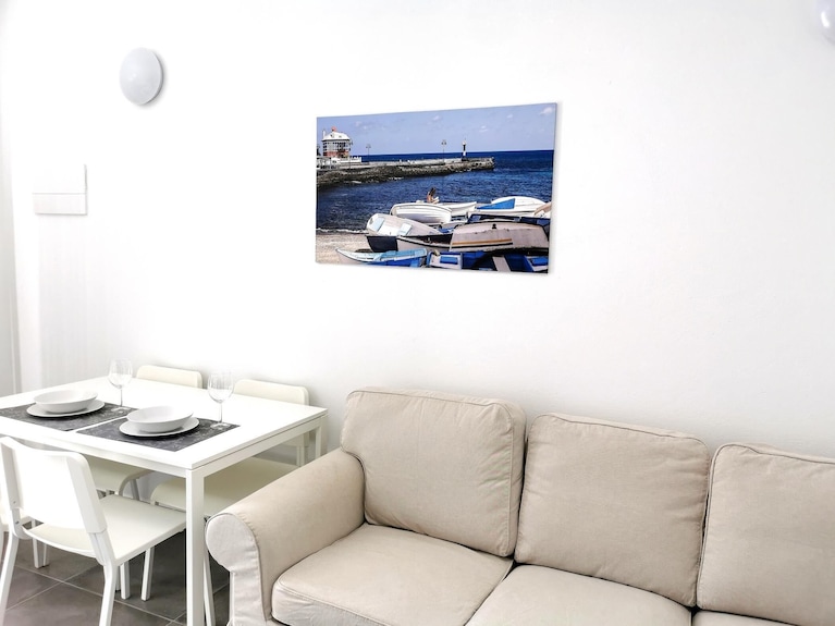 Two Bedroom Apartment With Double Beds - Lanzarote Airport (ACE)