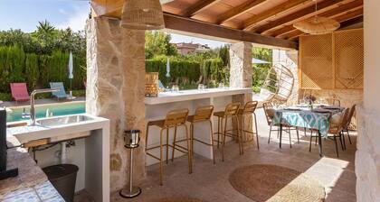 Vacation Home 'Villa Santa Lucia' with Private Pool, Terraces and Wi-Fi