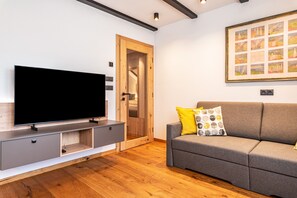 Télévision, table de tennis de table