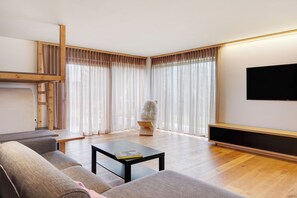 TV, fireplace, table tennis - Apartment "Angerle Alm Apt Alpenglühen" with Private Terrace, Shared Garden & Wi-Fi (carezza Nova Levante)