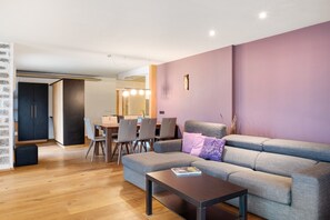 TV, peis og bordtennis