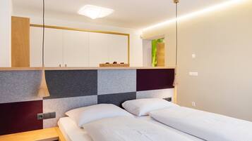 2 habitaciones, escritorio, wifi gratis y ropa de cama