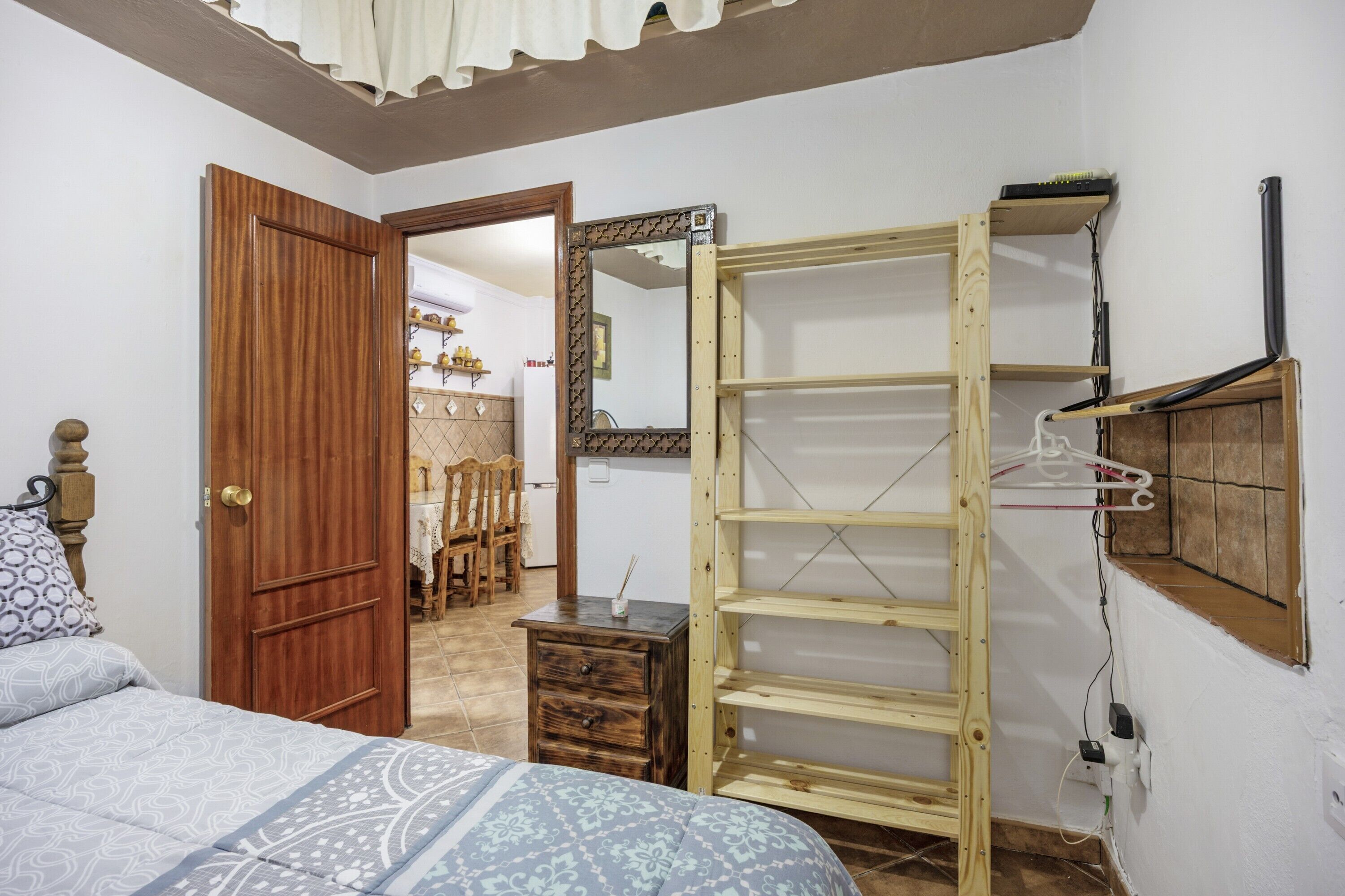 4 dormitorios, tabla de planchar con plancha, wifi gratis y ropa de cama