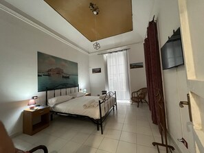 1 chambre, Wi-Fi gratuit, draps fournis