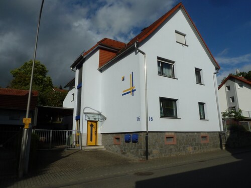 Familienfreundl. Ferienwohnung für 1-5  Pers.,  auch für Radfahrer oder Monteure