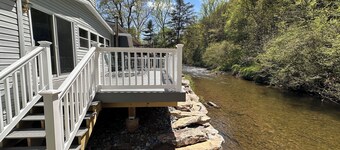 Creekside Chalet @ Knoebels! Deck, Yard & FirePit