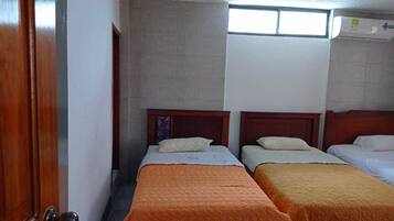 Cubrecamas, wifi gratis y ropa de cama