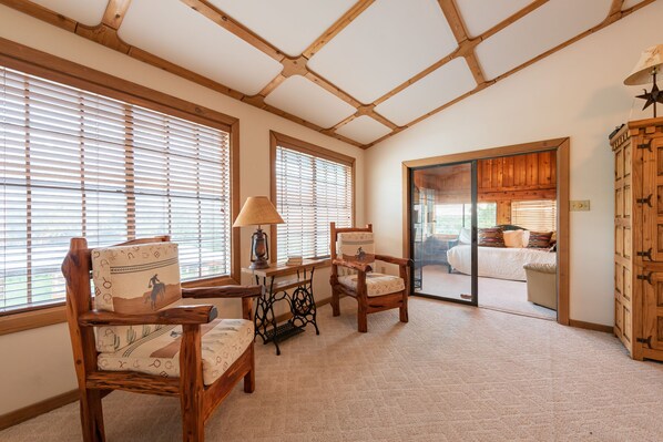 4 bedrooms, free WiFi, bed sheets