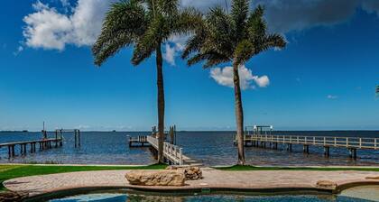 NEW Fully renovated Gulf front home w/private resort style pool, outdoor kitchen