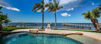 NEW Fully renovated Gulf front home w/private resort style pool, outdoor kitchen