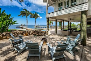 Terrace/patio - NEW Fully renovated Gulf front home w/private resort style pool, outdoor kitchen (Crystal Beach)