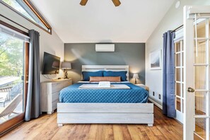 3 Schlafzimmer, Schreibtisch, Bügeleisen/Bügelbrett, Reisekinderbett