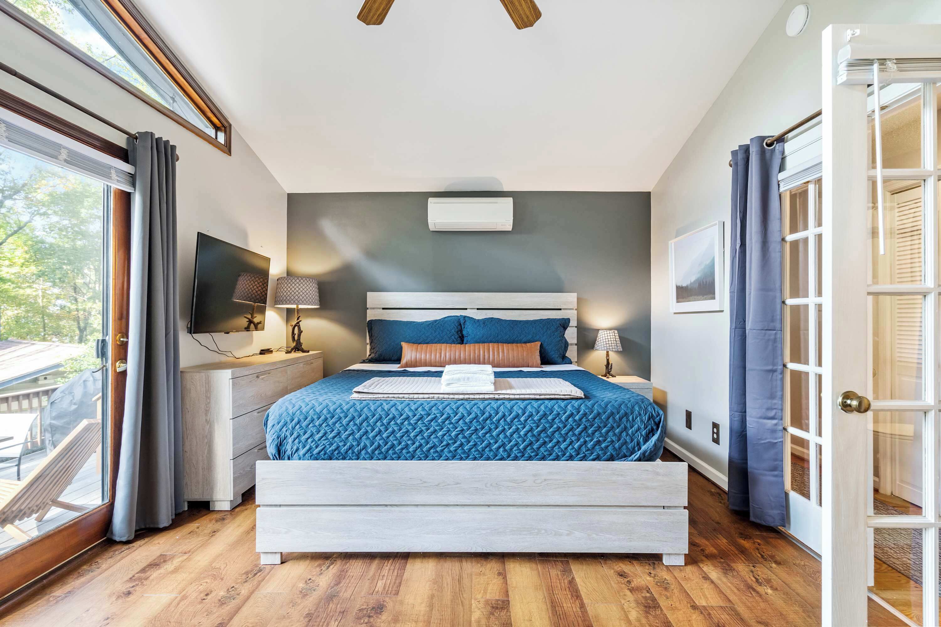 3 多间卧室、办公桌、熨斗/熨衣板、旅行婴儿床