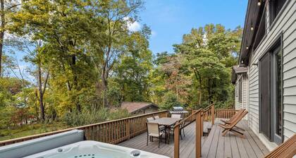 Skyland Hideaway | Mountain Cabin w/ Hot Tub